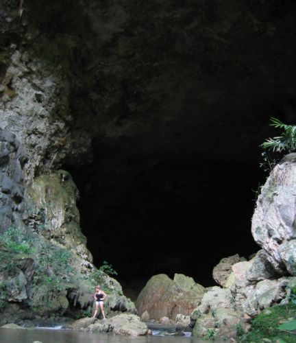 2003-11-18i Rio Frio Cave Entrance.jpg