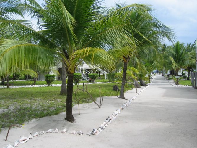 2003-11-26c Southwater Cay Resort.JPG