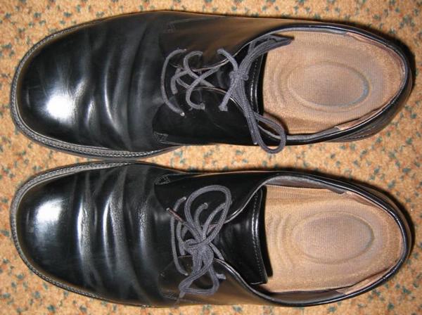 2004-04-24c Shoes After.JPG