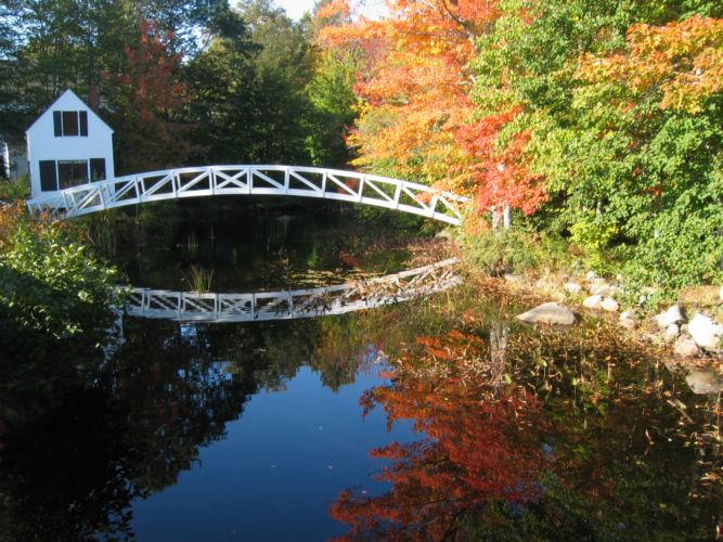 2003-10-11d Reflection Bridge.JPG